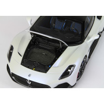 HE180051A MASERATI MC20 GLOSS BLACK ROOF 2020 WHITE