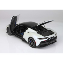 HE180051A MASERATI MC20 GLOSS BLACK ROOF 2020 WHITE