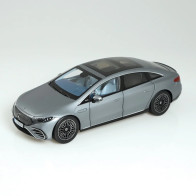 1020/52 MERCEDES BENZ EQS...