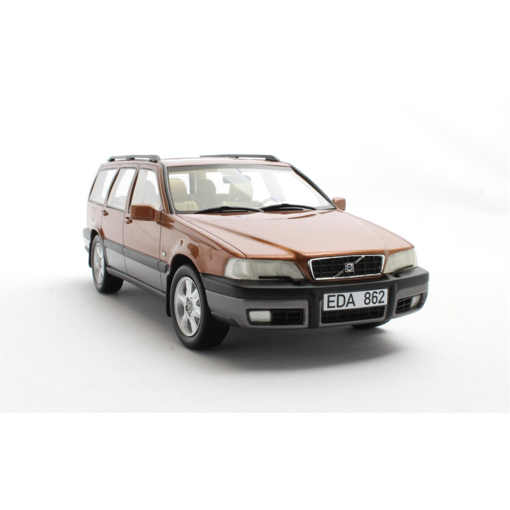 CML181-1 VOLVO V70 XC CROSS SW STATION WAGON 1996 BROWN