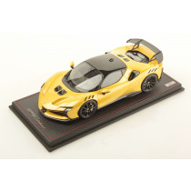 New MR Collection FERRARI SF90 STRADALE 2024 1:18 Model Car YELLOW FE041E