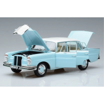 183920 1/18 MERCEDES BENZ 220SE (W111) 1965 LIGHT BLUE