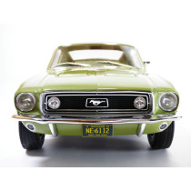 122704 Ford Mustang Fastback GT 1968 Light Green metallic 1:12