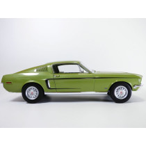 122704 Ford Mustang Fastback GT 1968 Light Green metallic 1:12