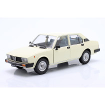 200011 ALFA ROMEO ALFETTA BERLINA 2000L 1978 IVORY 103
