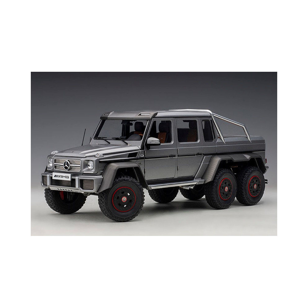 76308 MERCEDES-BENZ G63 AMG 6x6 1:18 Luxury PLATINUM MAGNO