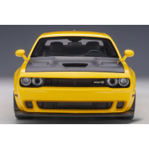 71737 Dodge Challenger SRT Hellcat Widebody 2018 Yellow Jacket 1:18