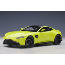 70279 Aston Martin Vantage 2019 (Lime Essence) 1:18 Model Collector