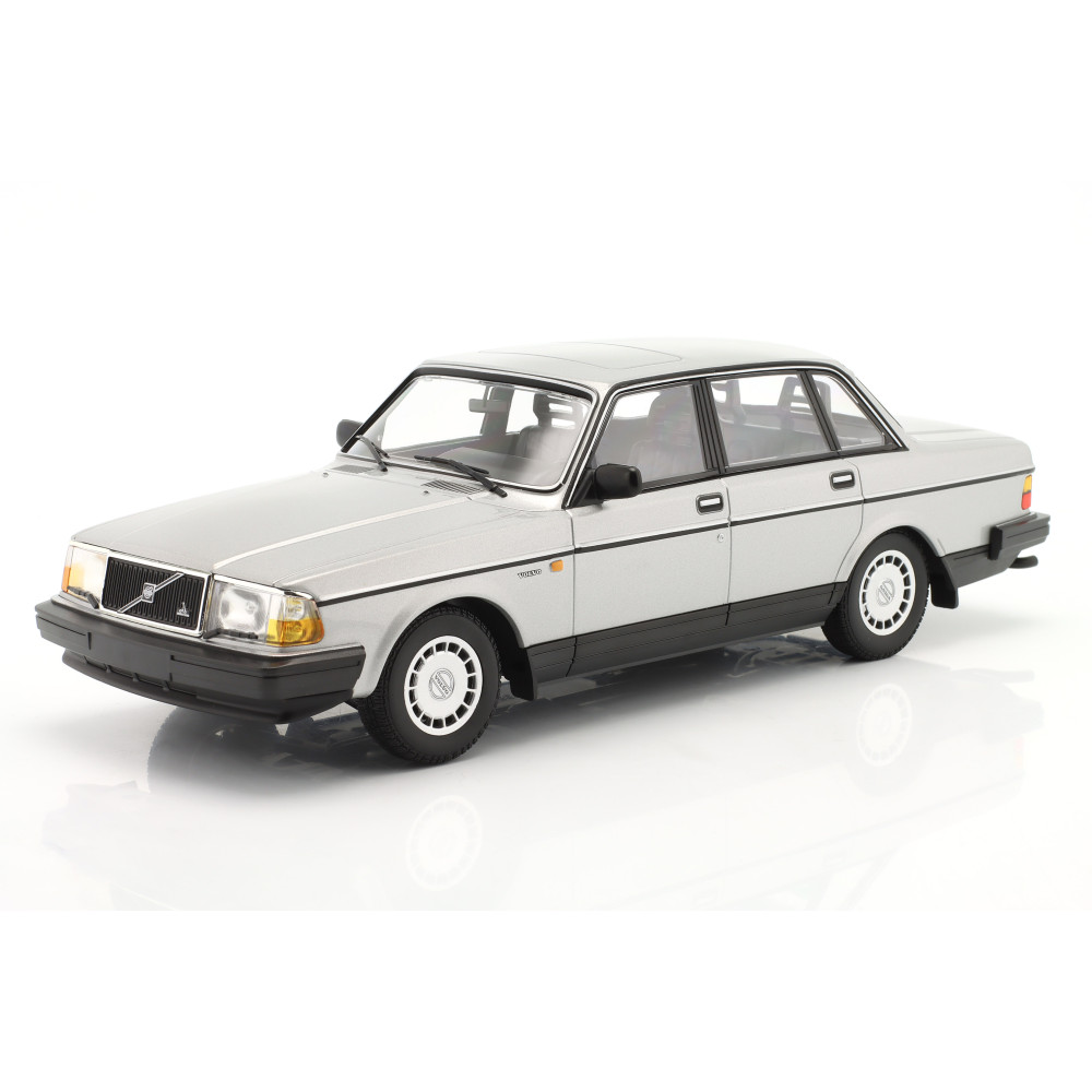 New Minichamps Volvo 240 GL 1986 1:18 Model Car Silver 155171408