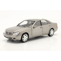 Norev Mercedes Benz S600...