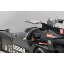 New AUTOart Nissan GT-R NISMO LM 2015 1:18 Model Car Black 81577