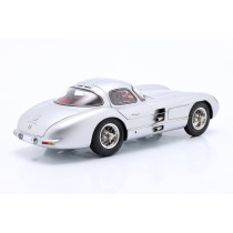 New CMC Mercedes Benz 300 SLR Coupe 1955 1:18 Model Car Silver M076