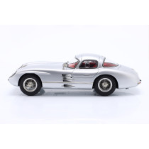 New CMC Mercedes Benz 300 SLR Coupe 1955 1:18 Model Car Silver M076