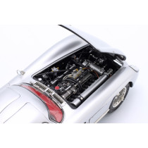 New CMC Mercedes Benz 300 SLR Coupe 1955 1:18 Model Car Silver M076