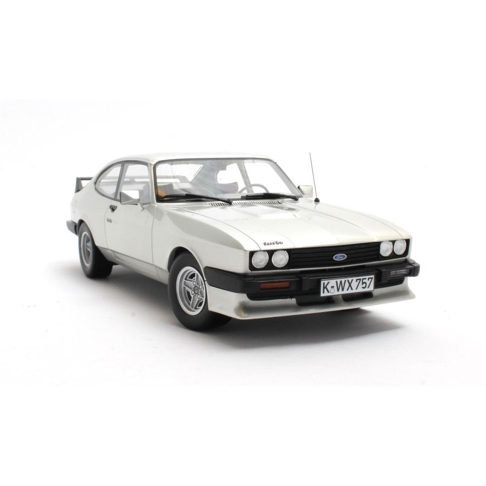 New CULT MODELS FORD CAPRI 2.8 1981 1:18 Model Car SILVER CML215-1