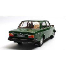 New CULT MODELS VOLVO 244 DL 1975 1:18 Model Car GREEN CML130-2