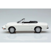 New Norev Alfa Romeo 2000 Spider 1978 1:18 Model Car White 187882