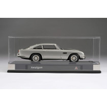 New Amalgam Aston Martin DB5 Vantage 1:18 Model Car Silver M6240
