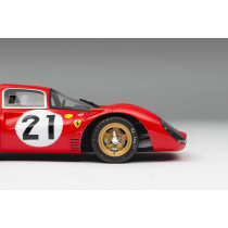 New Amalgam Ferrari 330 P4 21 24h Le Mans 1967 1:18 Model Car Red M5933