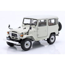 New KYOSHO TOYOTA FJ40 LAND CRUISER 1980 1:18 Model Car WHITE 08971W