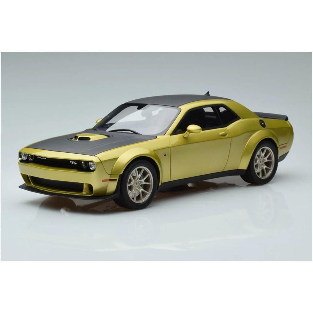 New GT-SPIRIT DODGE CHALLENGER R/T 2020 1:18 Model Car GREEN GT411