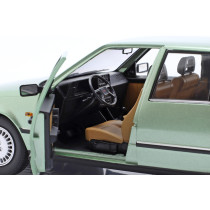 New MITICA FIAT CROMA 2.0 TURBO IE 1988 1:18 Model Car GREEN 201004