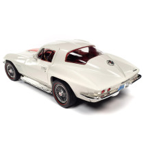 New AUTOWORLD Chevy Corvette 427 1967 1:18 Model Car White AMM1279