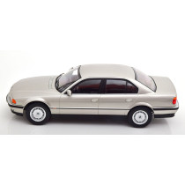 KK180365 BMW 740i E38 1.Serie 1994 silver 1:18